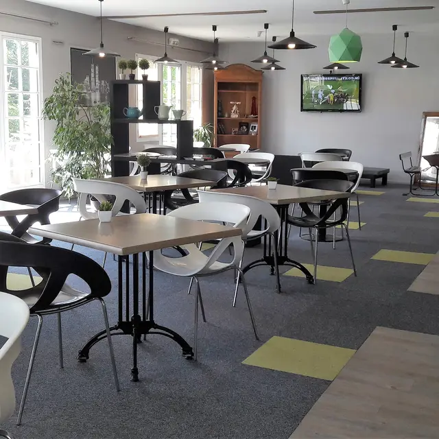 Salle petit déjeuner2
