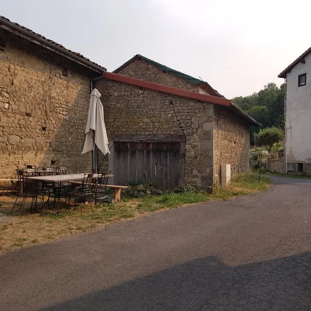 Extérieur_Gîte 10 personnes _le framboisier