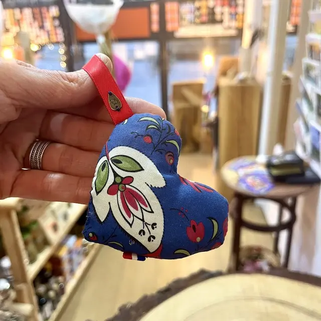 Coeur lavande à suspendre