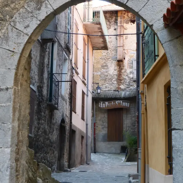 Porte Sainte-Anne_Saint-Martin-Vésubie