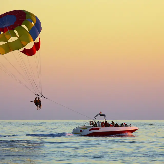 Parachute ascensionnel - Hyères_Hyères