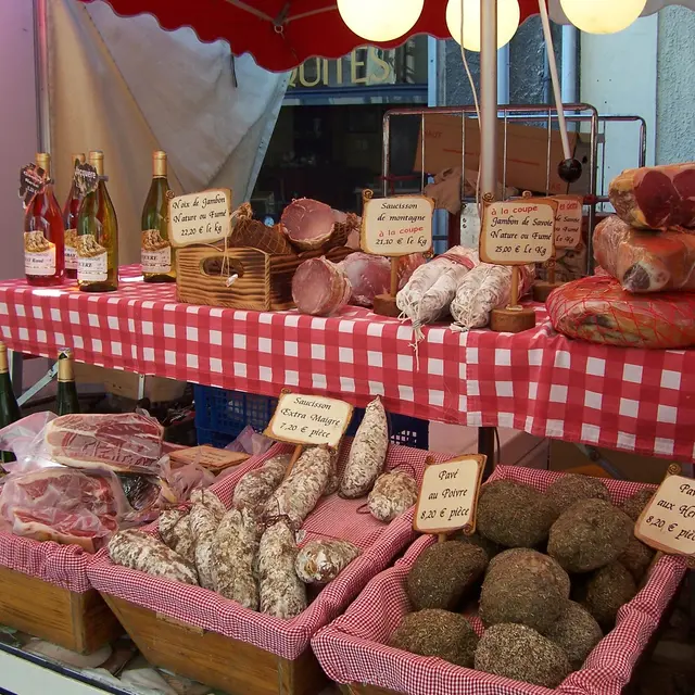 lac_annecy_marche_estival_doussard