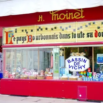 Accueil et dégustations à la Confiserie Moinet_Vichy