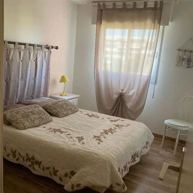 chambre lit 140