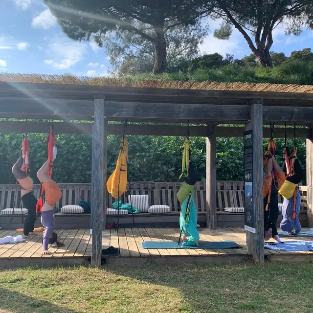 Yoga Aérien_Cavalaire-sur-Mer