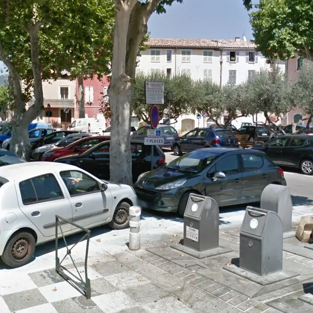Parking place Général de Gaulle à Cuers