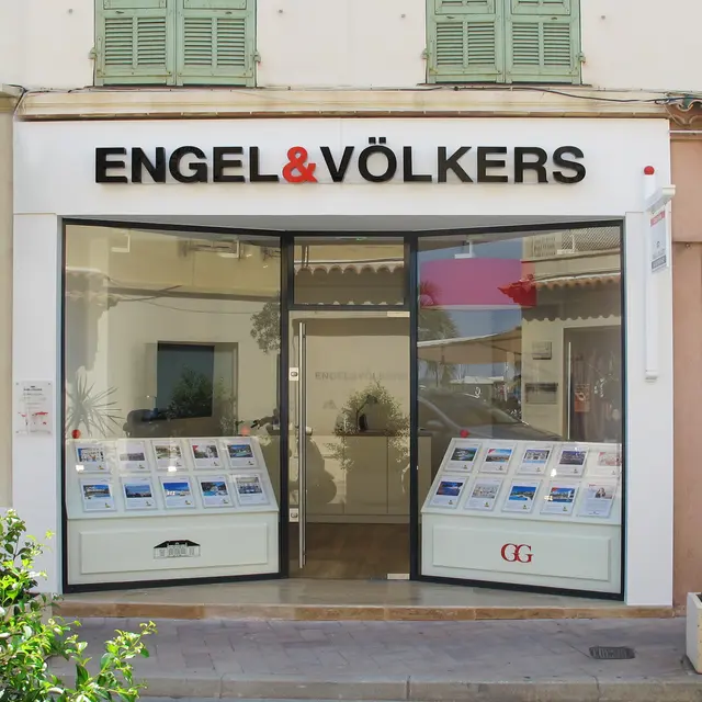 E&V Cap Ferrat 2.jpg