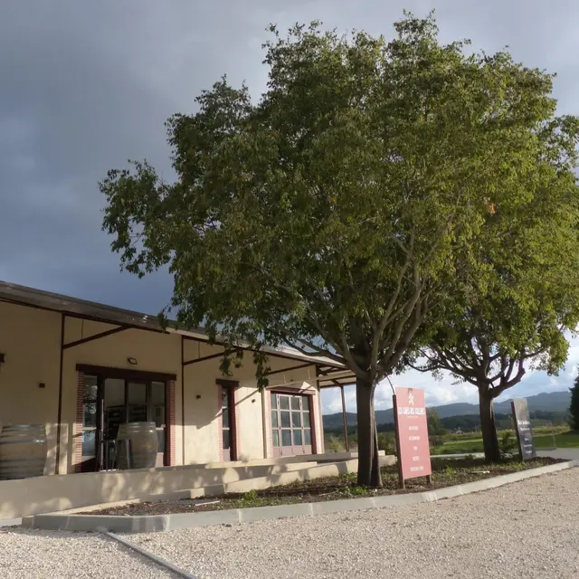 Les Caves des Collines Vignerons et Brasseurs_Vaison-la-Romaine