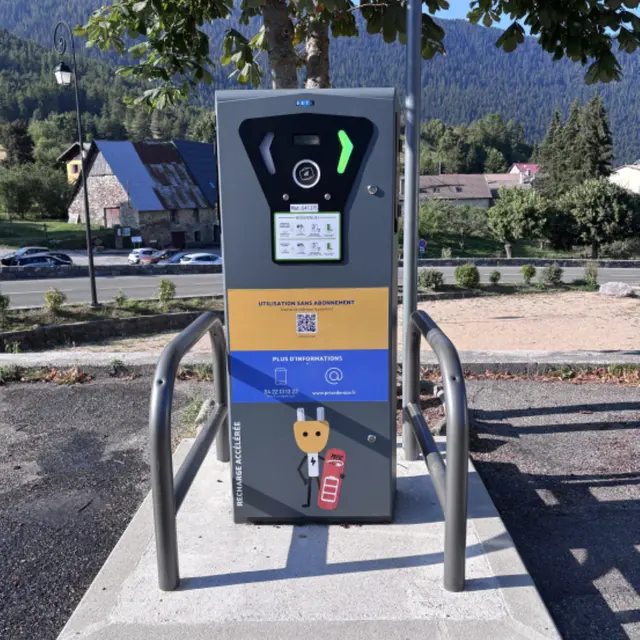 Borne Véhicules électriques St Dalmas_Valdeblore