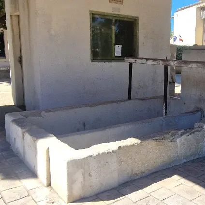 Visite des lavoirs et fontaines de Villelaure_Villelaure