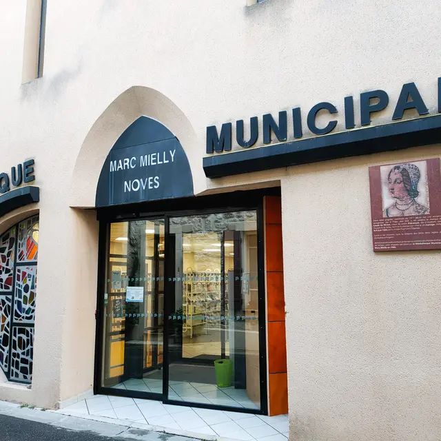 Médiathèque Marc Mielly_Noves