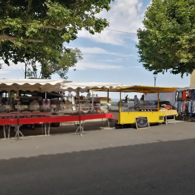 Marché hébdomadaire