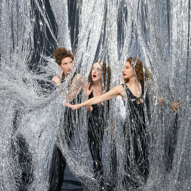 Music-Hall - Les Sea Girls «Dérapage»_Alès