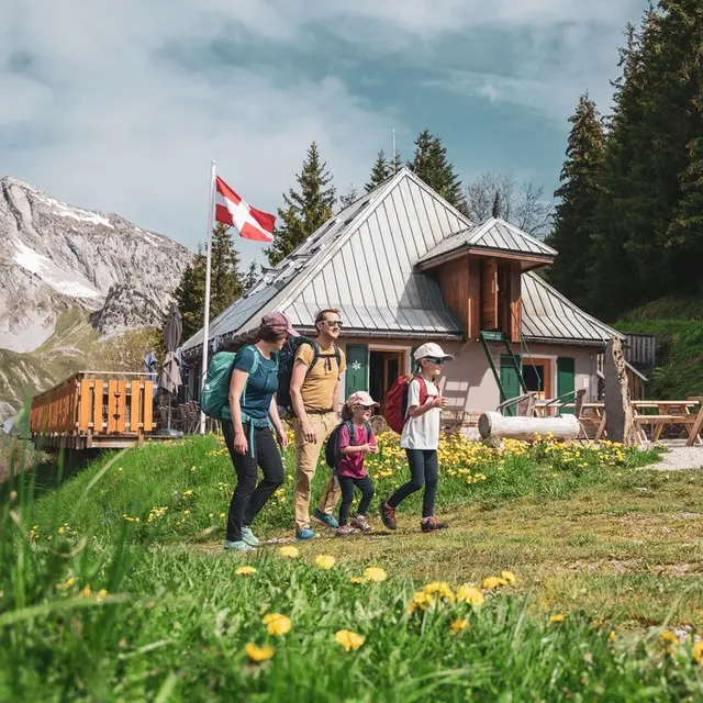 Chalet Refuge de Coutarse - Rando pédestre 2 jours en famille au cœur des Bauges_Jarsy