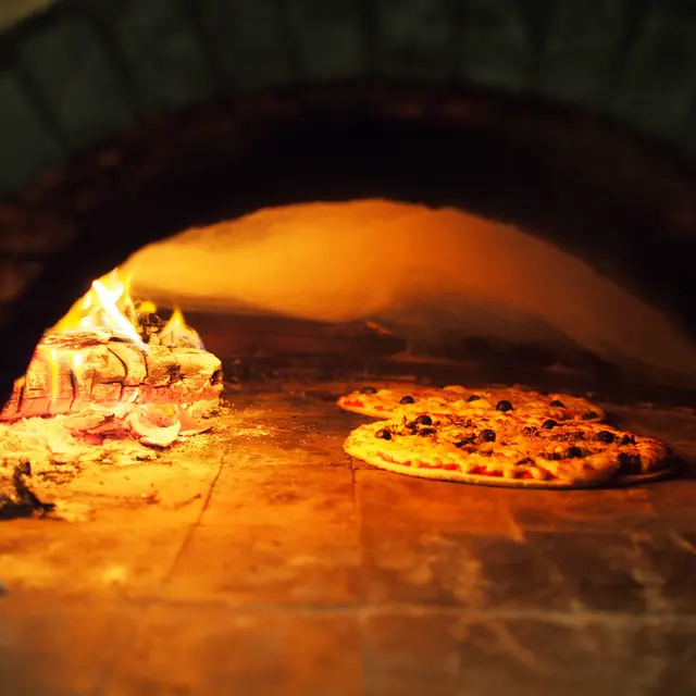 Pizza Nera