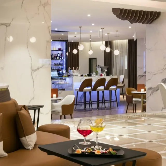 Lobby Bar