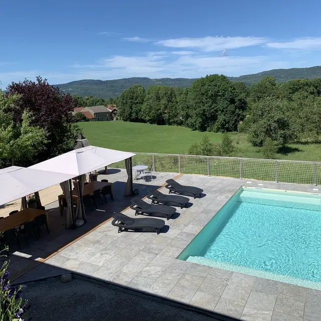 piscine relais ville vieille