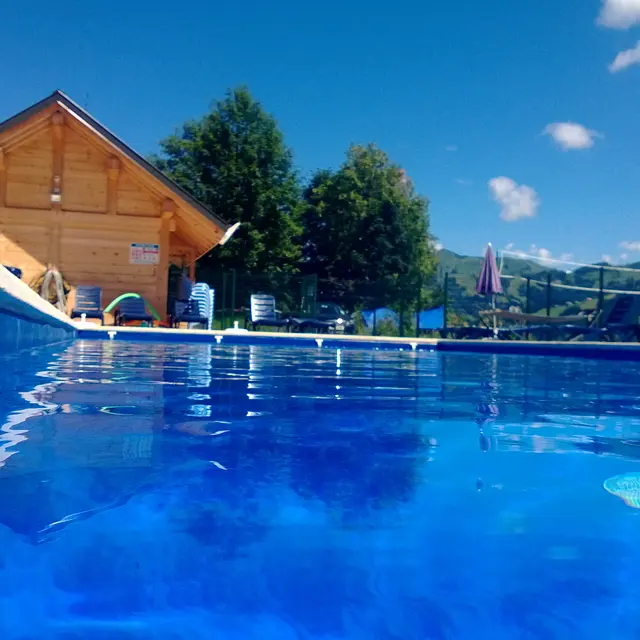 Piscine camping