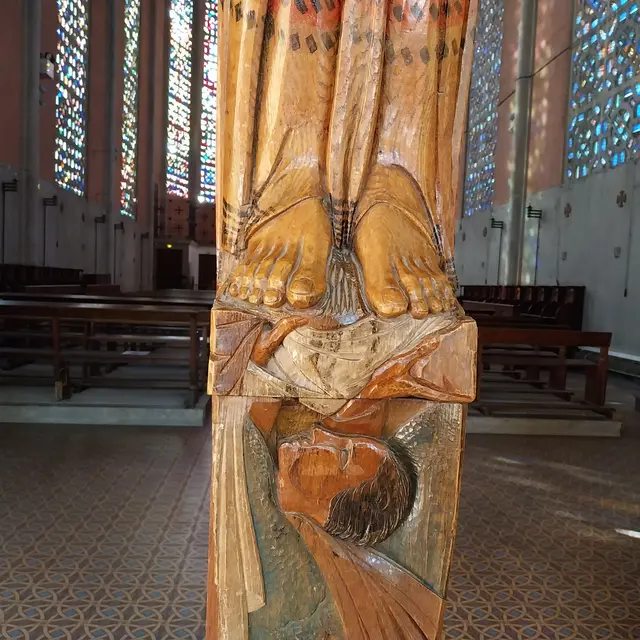 detail_statue_charler.jpg