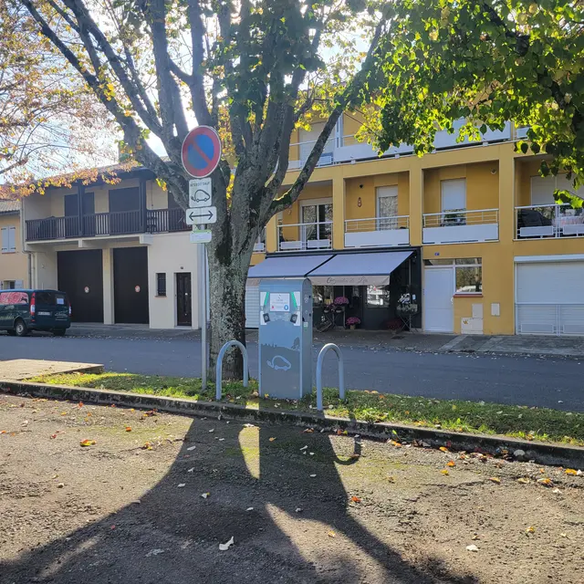 Borne de recharge électrique - Port de Castelsarrasin_Castelsarrasin