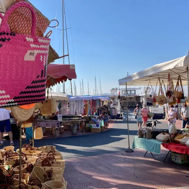 Marché hebdomadaire Bandol