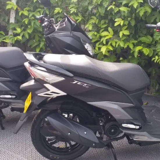 Moorea Scooter - Tahiti Tourisme