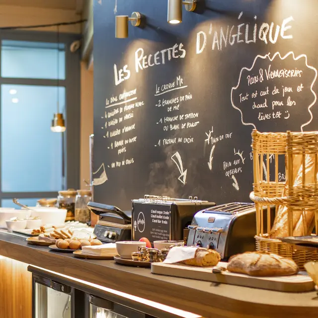 IBIS STYLE ST ETIENNE - PETIT DEJEUNER BUFFET