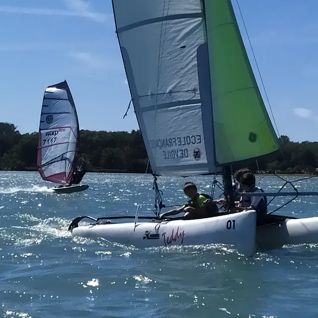 Activité voile avec Nauticlub_Serrières de Briord