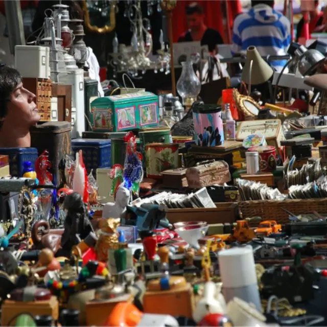 Vide grenier 'Ecorev'_Vaison-la-Romaine