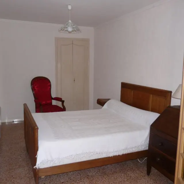Location-st-martin-vesubie-F3-baile-chambre.jpg