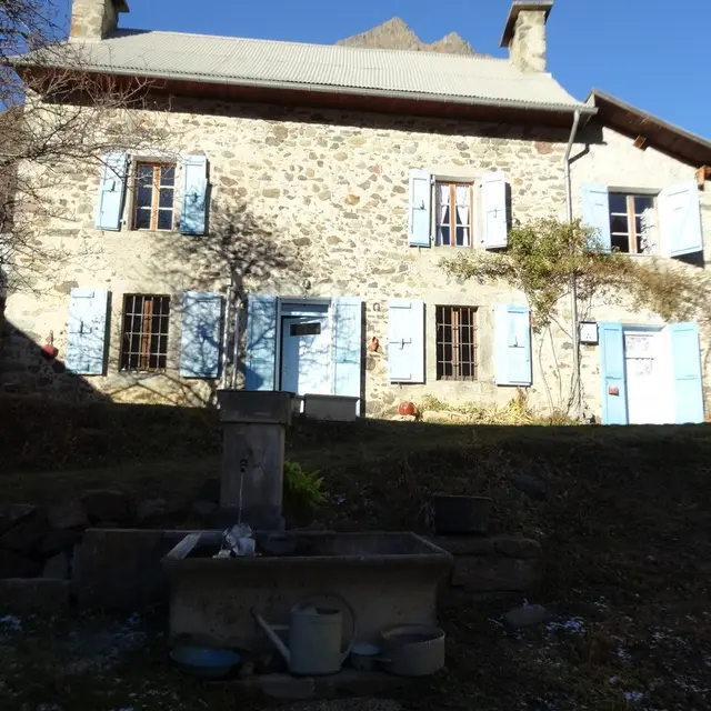 Maison Meublé Mme BEGUIN H Champoléon