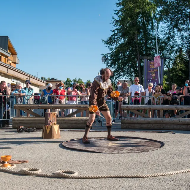 Girostatus - Spectacle Est Dans La Rue_La Toussuire