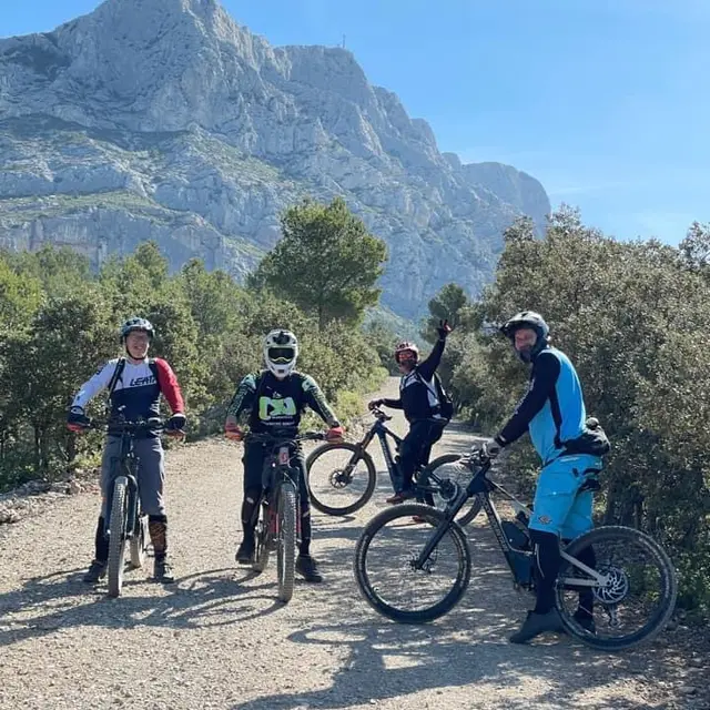 Encadrement VTTAE Aix Sainte Victoire