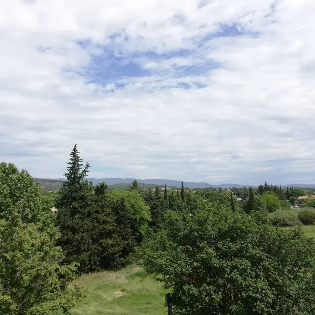 Place Saint-Pierre Vue