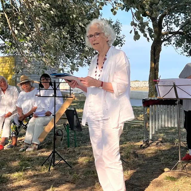 Concert et lecture sur le port de Loix_Loix