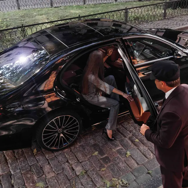 KARTE BLANCHE I You enjoy, we drive...