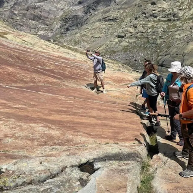 Approche motorisée et randonnée pédestre