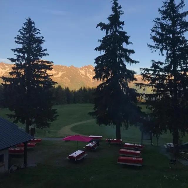 refuge à la nuit tombée