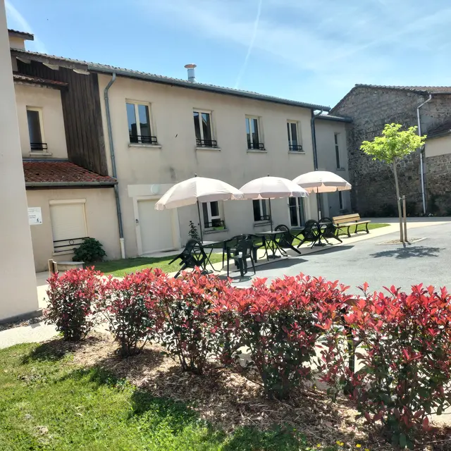 cour.jpg