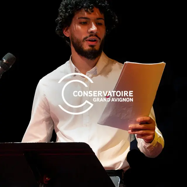 Lectures de textes contemporains par l'Atelier théâtre adultes_Avignon