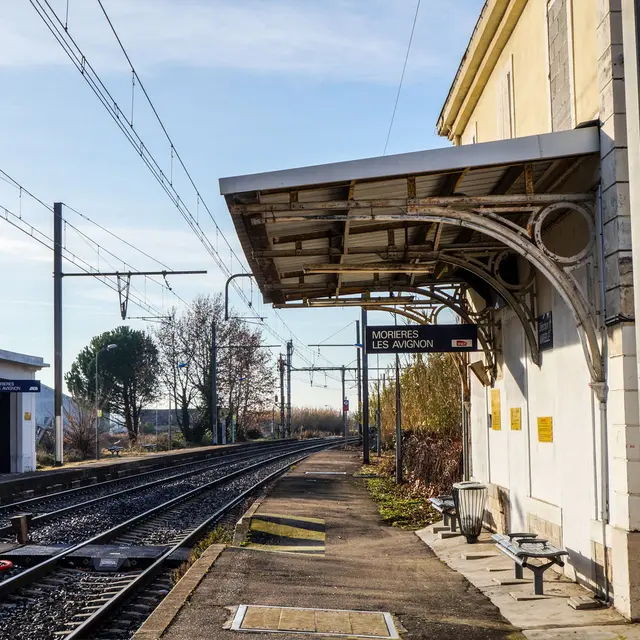 Morières les Avignon Gare SNCF_Morières-lès-Avignon