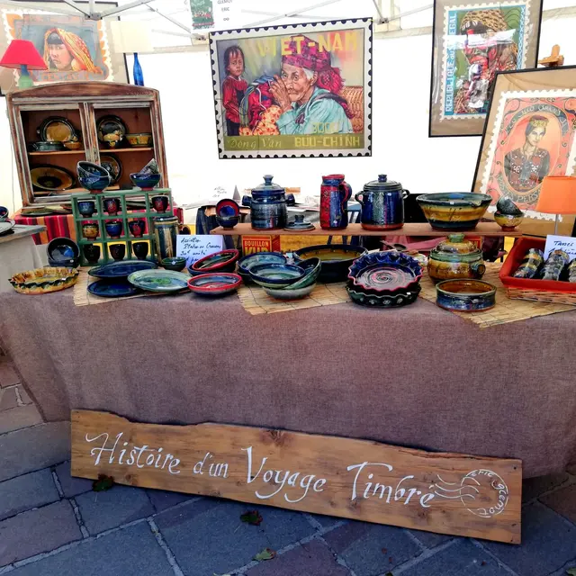 Poterie et aquarelle-timbre