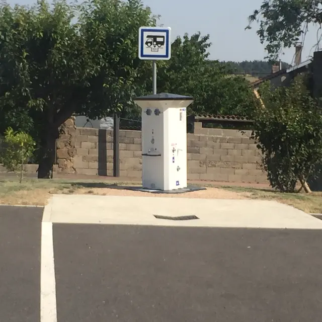 Aire de Services et de stationnement Camping-car
