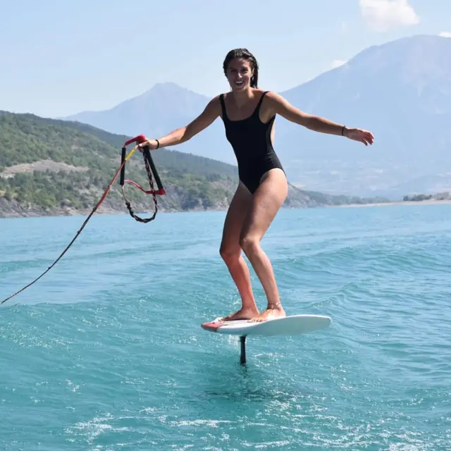 Surf foil - Ski & Bouées - Bar de la plage_Les Orres