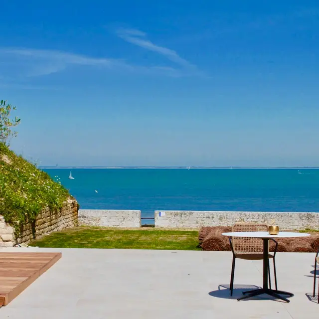 Le Bastion - Restaurant.Bar.Club