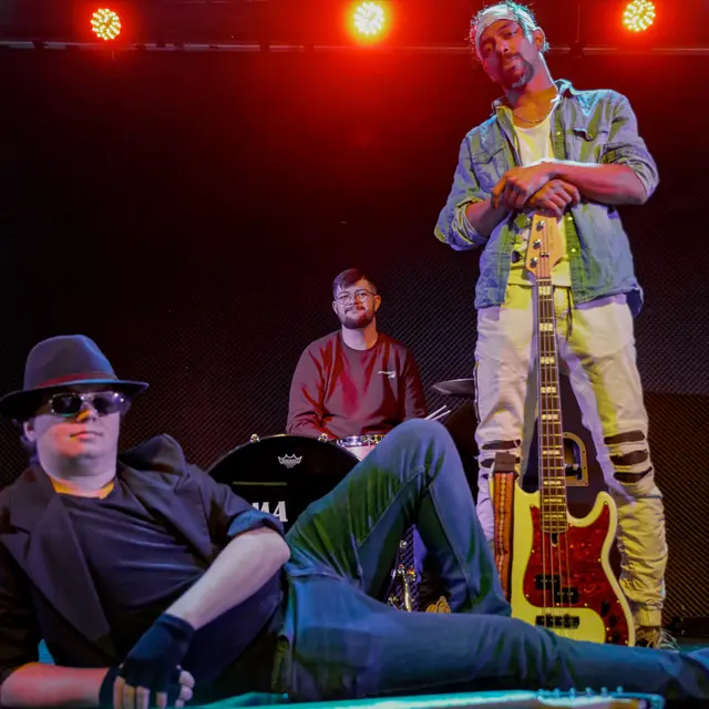 Les Rendez-Vous de l'Eté: concert PLOOKS_Cavalaire-sur-Mer