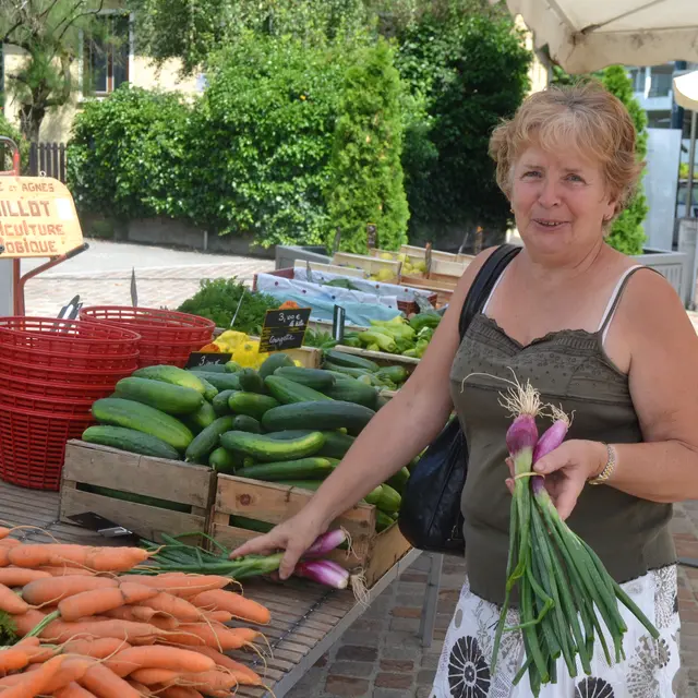 Marché de Challes-les-Eaux