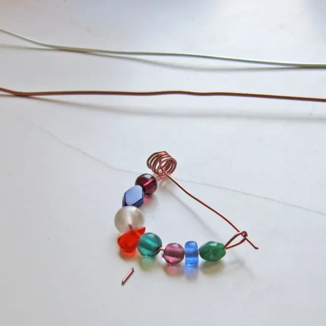 L'atelier musée 7-12 ans : crée ta fibule !_Chambéry