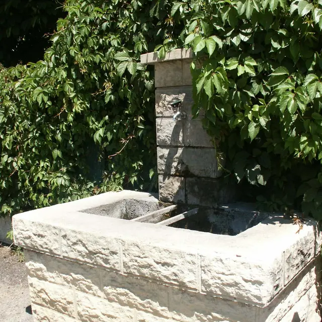 Fontaine de l'avenue Flourens Aillaud à Oraison