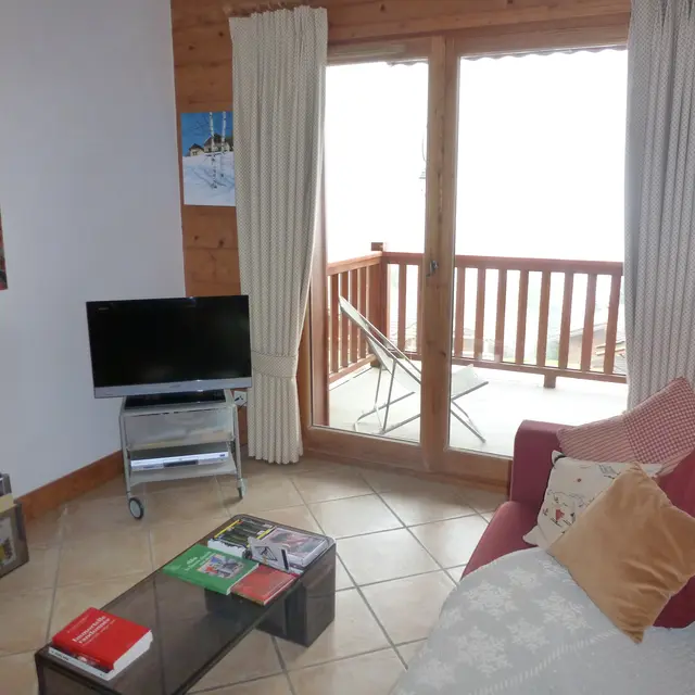 Salon avec balcon